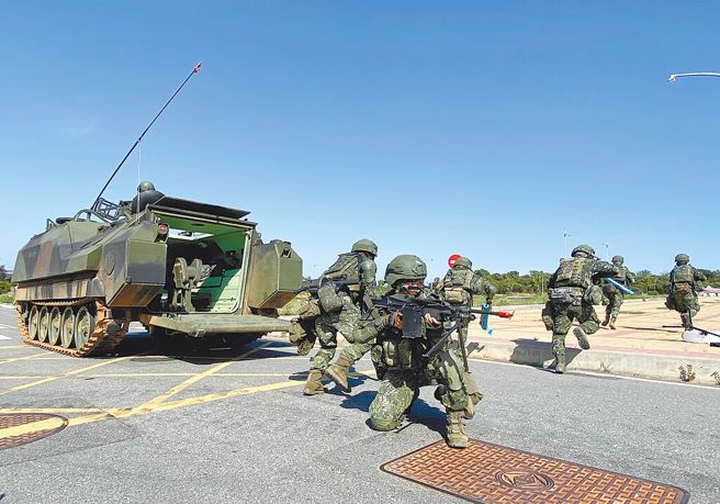 帥化民砲轟，顧立雄「不讓中共越過台灣海峽」的說法，根本是在騙老百姓。（示意圖，中時資料照，于家麒攝）