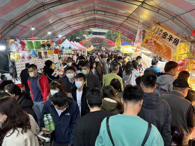 今年初重启年货大街，成功活络旧城商圈。（新竹市政府提供／王惠慧新竹传真）