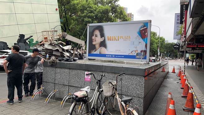 北市东区惊传招牌掉落，警澄清是误会。（民眾提供）