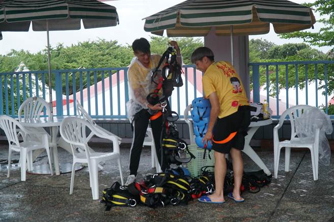 工作人员全投入防颱工作。（宜兰县文化局提供／吴佩蓉宜兰传真）