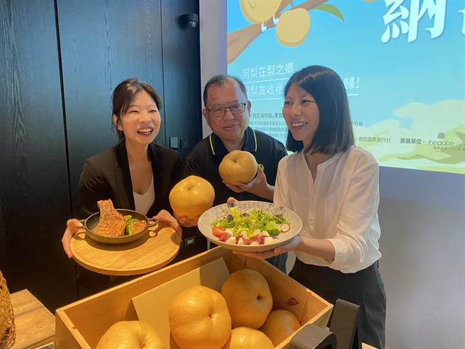 「尼好．梨贺纳凉季之梨好福气！」艺术策展活动不仅在东势产区展览，还在台中大毅老爷行旅ZEBRA餐厅推出「尼好．梨贺纳凉季的美味盛宴」。（冯惠宜摄）