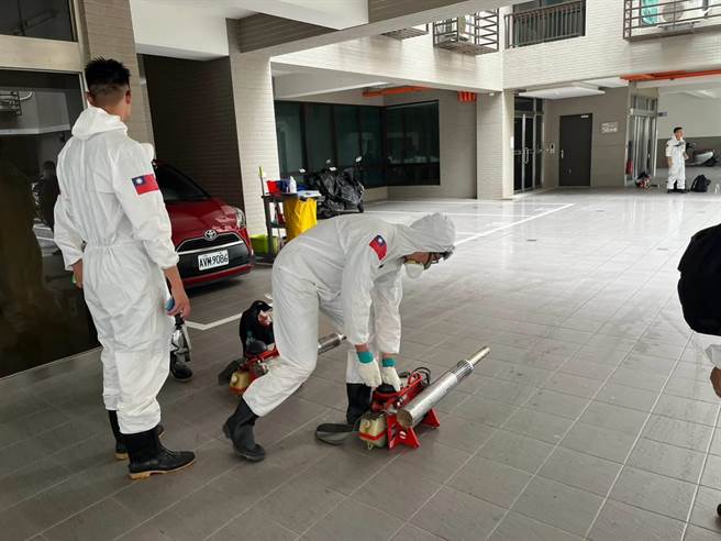 台南本土登革热确诊病例今天新增30例，迄已累计587例，今天持续进化学防治。(台南市登革热防治中心提供／曹婷婷台南传真)