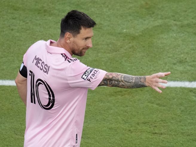 迈阿密国际球星梅西得分后做出庆祝动作。（路透）