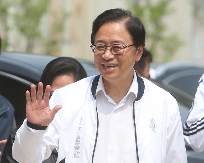 桃園市長張善政遭人爆料，為送兒子出國而持公務證進入桃園機場管制區。（中時資料照，陳怡誠攝）