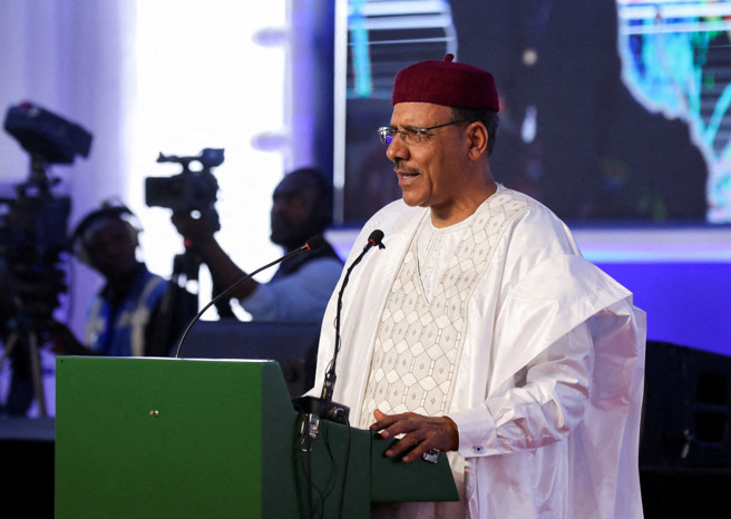 總統貝佐姆（Mohamed Bazoum）。（圖／路透社）