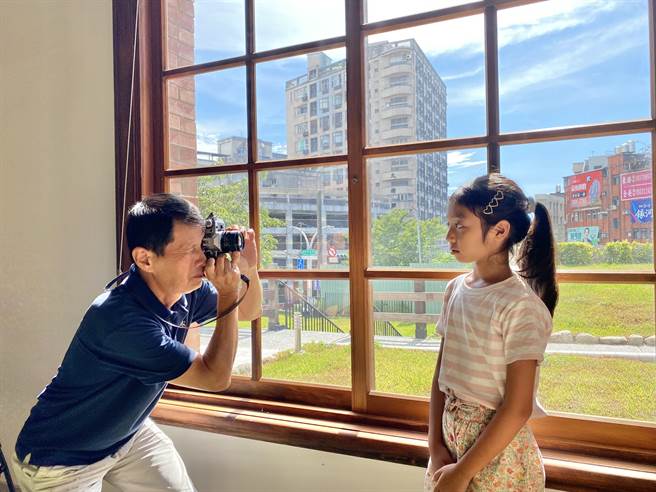 新北市立淡水古蹟博物館將於8月10日至8月11日及8月17日至8月18日在滬尾小學校禮堂及滬水一方藝文空間3樓辦理兩梯次的「小小藝術家夏令營」活動。(黃敬文翻攝)