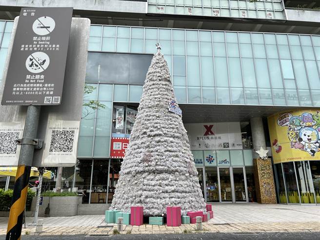 晶品城是新竹市首座BOT立體停車場及複合式購物中心。（本報資料照）