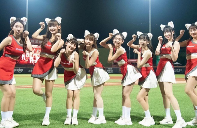 味全龍啦啦隊「Dragon Beauties」人氣飆升。（圖／dragon_beauties_official IG）