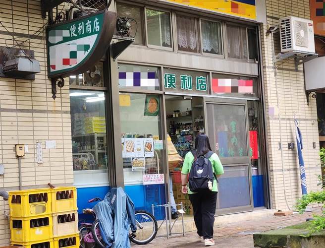 桃園市衛生局統計，今年3月22日新法上路後，查獲販售菸品給未滿20歲者共計有2件，裁罰金額2萬元。（桃園市衛生局提供／陳夢茹桃園傳真）