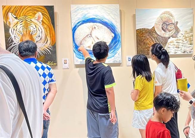 画家黄管画风从动物到山水，相当多样化。（黄管予提供）