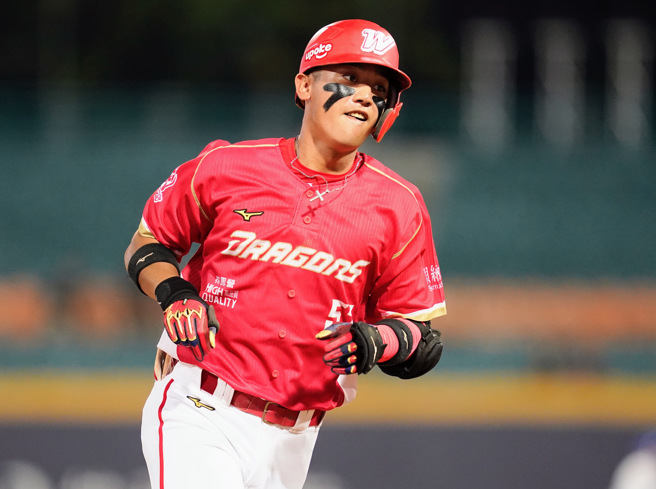 味全龙拿莫・伊漾。（资料照，味全龙提供）