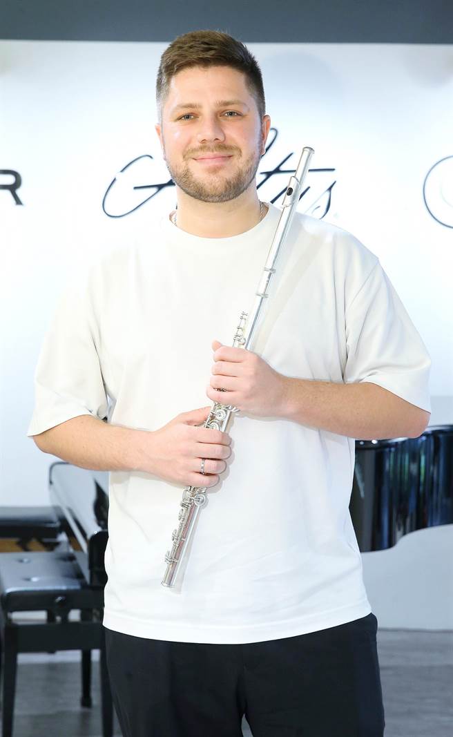 國際大賽常勝軍、長笛家馬特維．德敏首次台灣行，將和內知名鋼琴家徐嘉琪合奏，長笛家黃貞瑛也將擔任客席長笛。（粘耿豪攝）