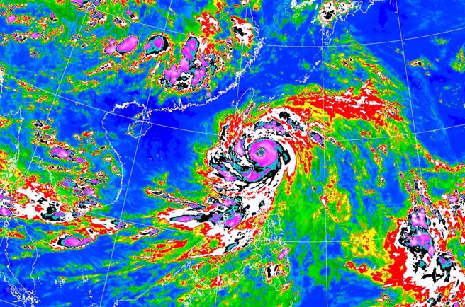 云林今早7点宣布6乡镇停班停课，网路哀声一片「跨乡镇上班」。（示意图／气象局）