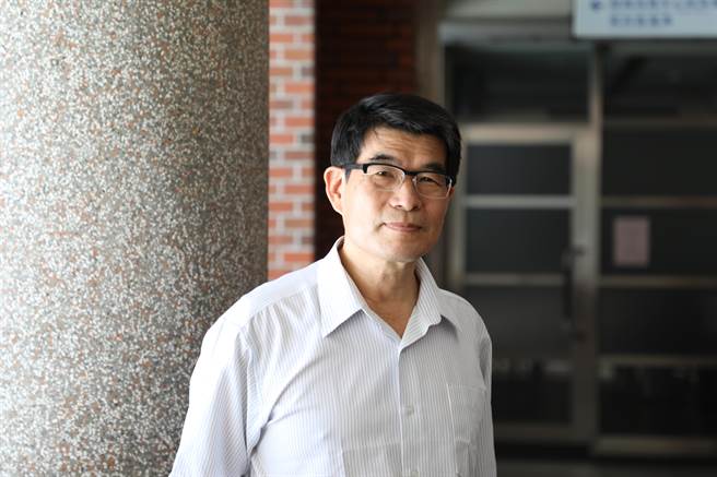 大學考試入學分發委員會主任黃信復推估今年分發入學錄取率與去年98.94％持平。（考分會提供／林志成台北傳真）