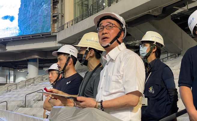 台北市副市長李四川昨（27）日再度前往台北大巨蛋視察。（圖取自李四川臉書）