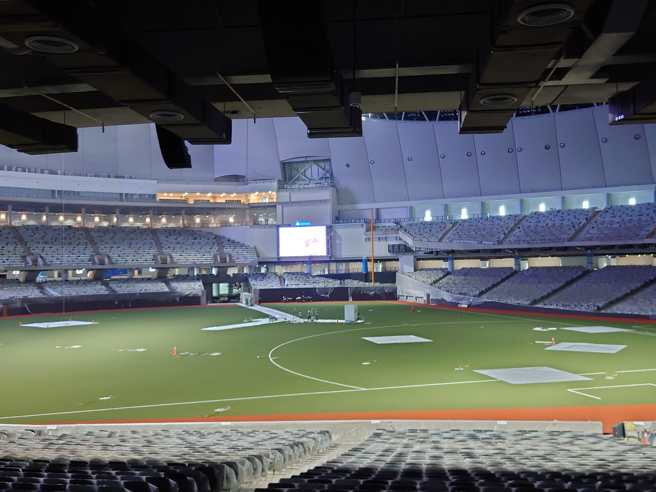 李四川在臉書分享大巨蛋設備打開後的場地照片。（圖取自李四川臉書）