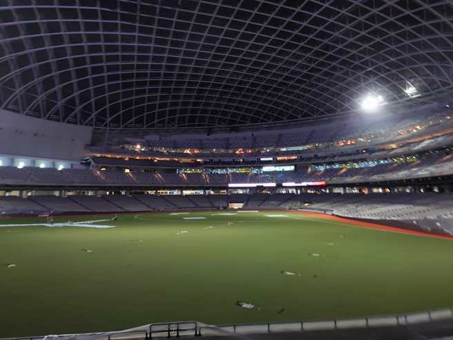 李四川在臉書分享大巨蛋設備打開後的場地照片。（圖取自李四川臉書）