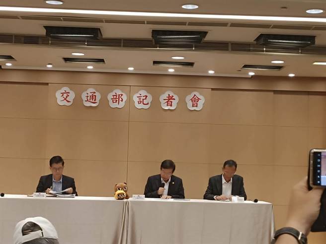 交通部舉行道路交通安全說明會(簡立欣攝)