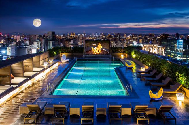 台北晶華酒店讓住客欣賞的星空電影院。（台北晶華酒店提供）