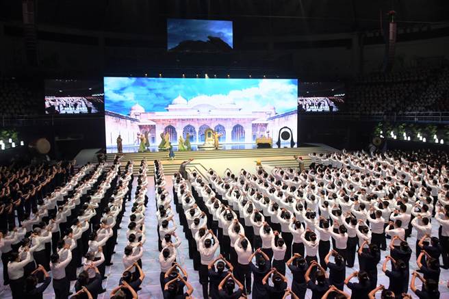 慈济「无量义 法髓颂」经藏演绎今天起至7月30日在彰化县立体育馆展演。（彰县府提供／孙英哲彰化传真）