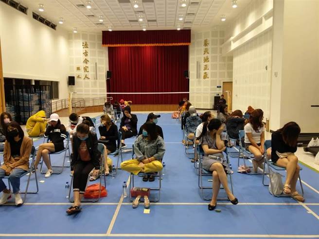 移民署曾在钻石大楼查获42名外籍卖淫女。（本报资料照片）