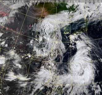 鄭明典貼1圖：卡努颱風旋起來了 這2天最接近 降雨熱區曝