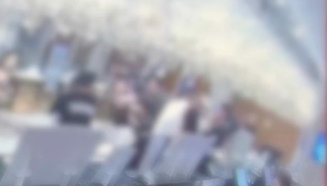 今30日凌晨4時50分許台北市大同區一間KTV大廳發生一起鬥毆事件。（翻攝畫面）