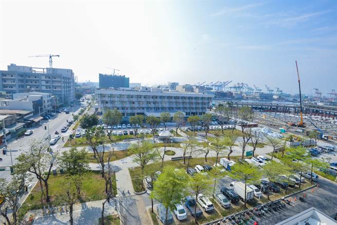景观绿美化及周边道路整顿改善工程-核心区及渔会大楼整建。 （翻摄照片／林雅惠高雄传真）