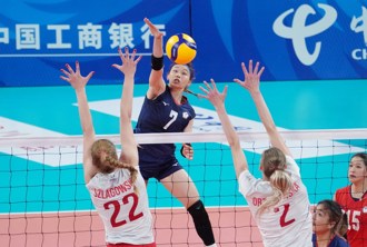 成都世大運》中華女排預賽首役遭遇波蘭 苦戰4局吞敗