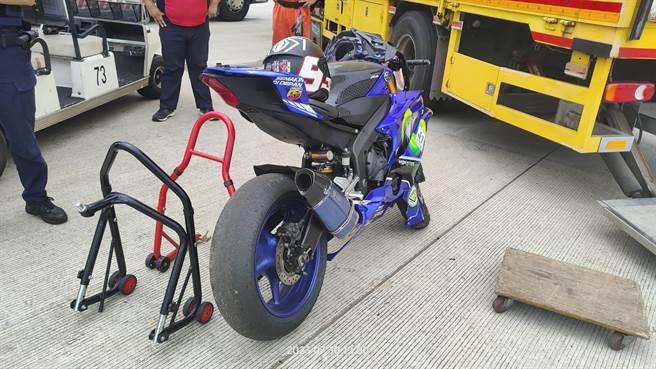 台中市丽宝赛车场31日发生憾事，男子参加车聚活动，骑乘重机自撞身亡。（民眾提供）