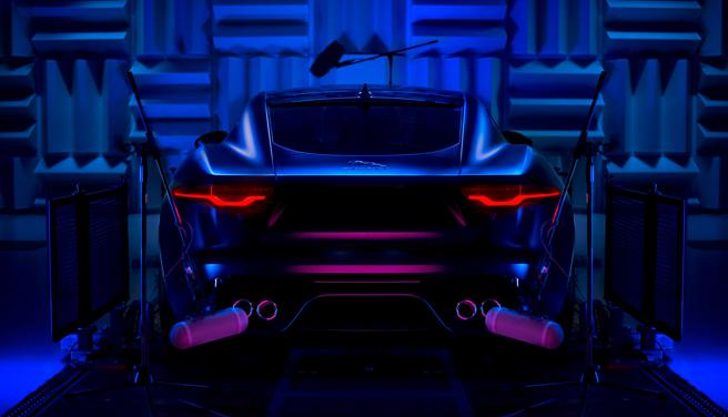 Jaguar F-TYPE V8拥有独特的引擎排气声浪。（Jaguar Land Rover Taiwan提供）
