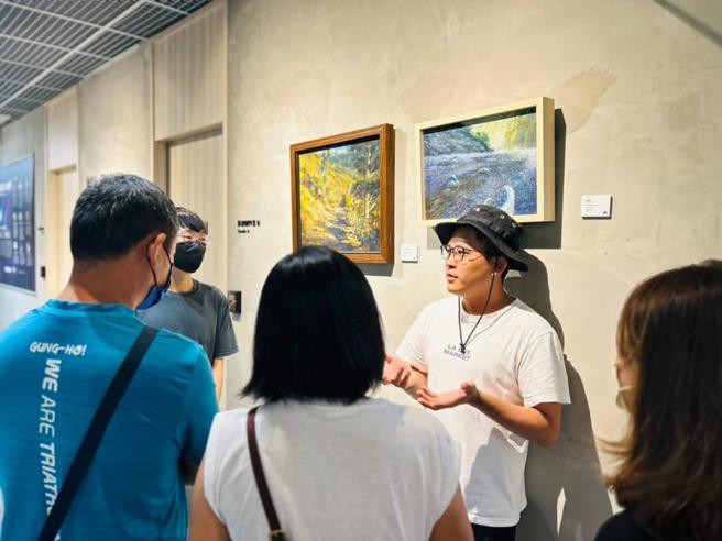  La Rue文创设计创办人洪健哲分享行销品牌诀窍及心法。（图念来源：高雄市青年局提供）
