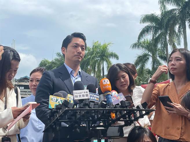 台北市长蒋万安今早出席南港高中综合教学大楼新建工程开工动土典礼，他说，全代会已经通过正式提名新北市长侯友宜，朝共同胜选目标前进。（刘彦宜摄）