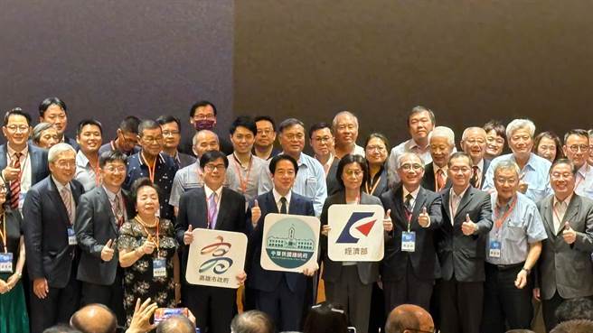 高雄臨海工業區成立50周年，今（31）日舉辦新港都產業論壇。（柯宗緯攝）