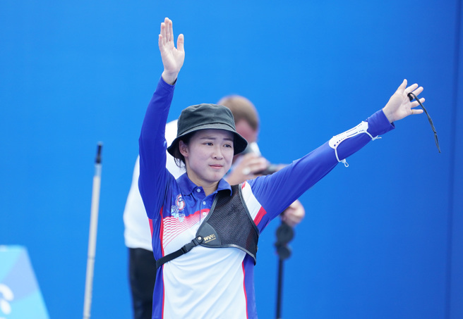 彭家楙在成都世大运射箭女子反曲弓个人赛4强赛附加赛败给哈萨克选手，将争取铜牌。（大专体总提供／陈筱琳台北传真）