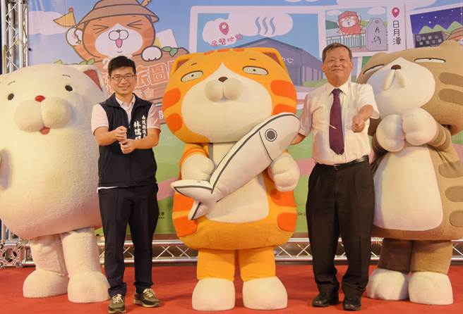 南投縣政府首次結合白爛貓等貼圖作品行銷南投7大觀光軸線，8月9日起將在福興溫泉遊客中心推出藝術旅圖展。（曾雪蒨攝）