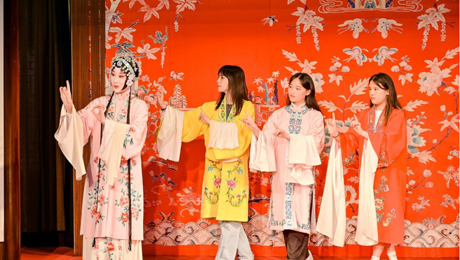 文化月各项活动以体验文化的方式，让青年们更能深入了解地方文化。（图/旺北金津摄）