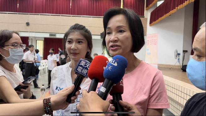 国民党智库执行长柯志恩（右）。（图／资料照片）