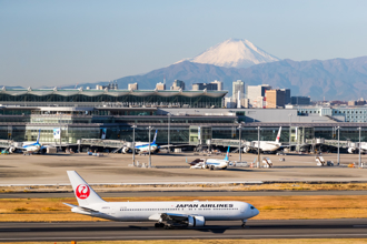 東京羽田機場落雷 國內線及國際線航機暫停起飛