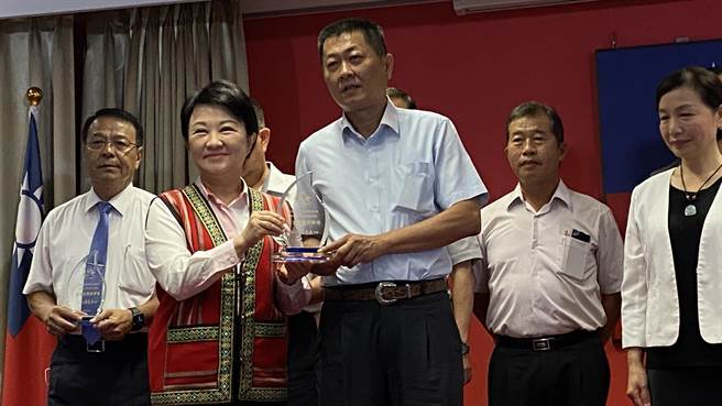 前瞻預算分配，台中市是六都倒數第二名，盧秀燕在市政會議大吐苦水地說：「台中市人很委屈、很辛酸」。（陳淑芬攝）