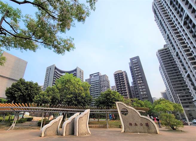 新北市7月成交量減少最多的為新莊區，圖為新莊區福美街一帶。（新北市地政局提供）