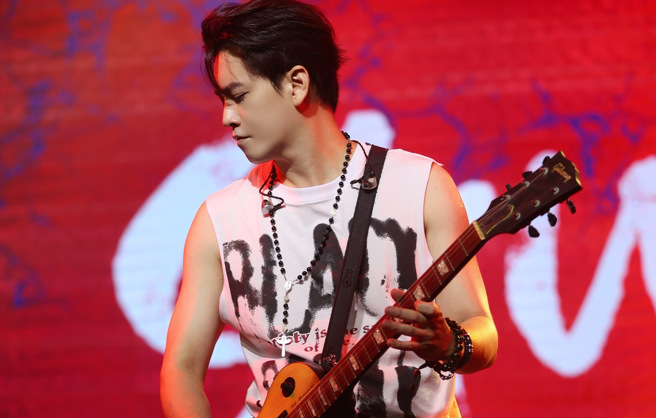 陳德修展開「After Rain Before Red」巡迴演唱。（圖／陳德修工作室提供）