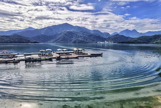 日月潭蓄水率一度降至84.42％，7月31日恢復取水，8月1日蓄水率回升至91.13％。（民眾提供／楊靜茹南投傳真）