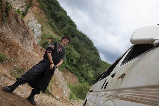 刘青云虽演出毒枭，但角色立体造型有形十分有观眾缘。（华映提供）