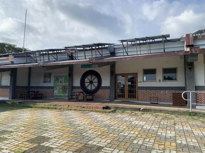 农业部1日挂牌成立，垦丁牧场合作社却惊传因此裁撤，对此，恒春分所强调，合作社是因完成阶段性任务而熄灯，至于牛肉乾的独家配方将技术转移给民营畜牧场。（畜产试验所恒春分所提供／谢佳潾屏东传真）