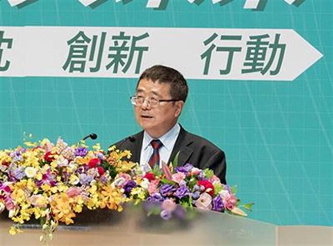 中兴大学第17任校长詹富智出席就职典礼。（兴大提供／陈淑芬台中传真）