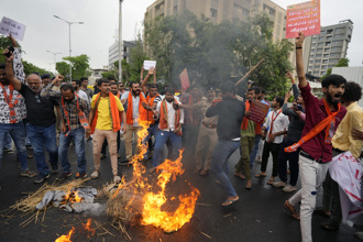 印度宗教衝突死者增至6人 首都附近鎮暴警察上街巡邏