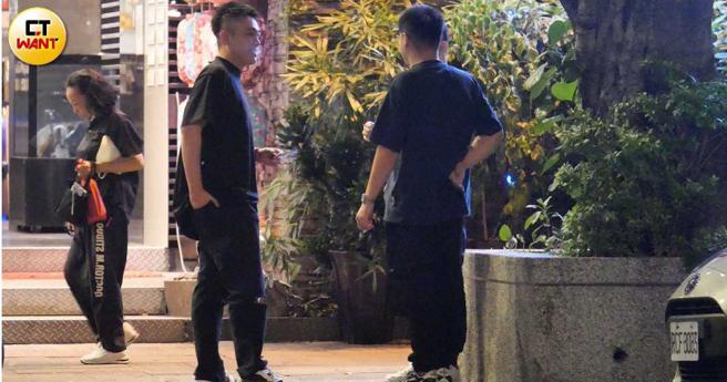 知名冰锋衣品牌董事长顏玮廷也现身这个聚会。（图／本刊摄影组）