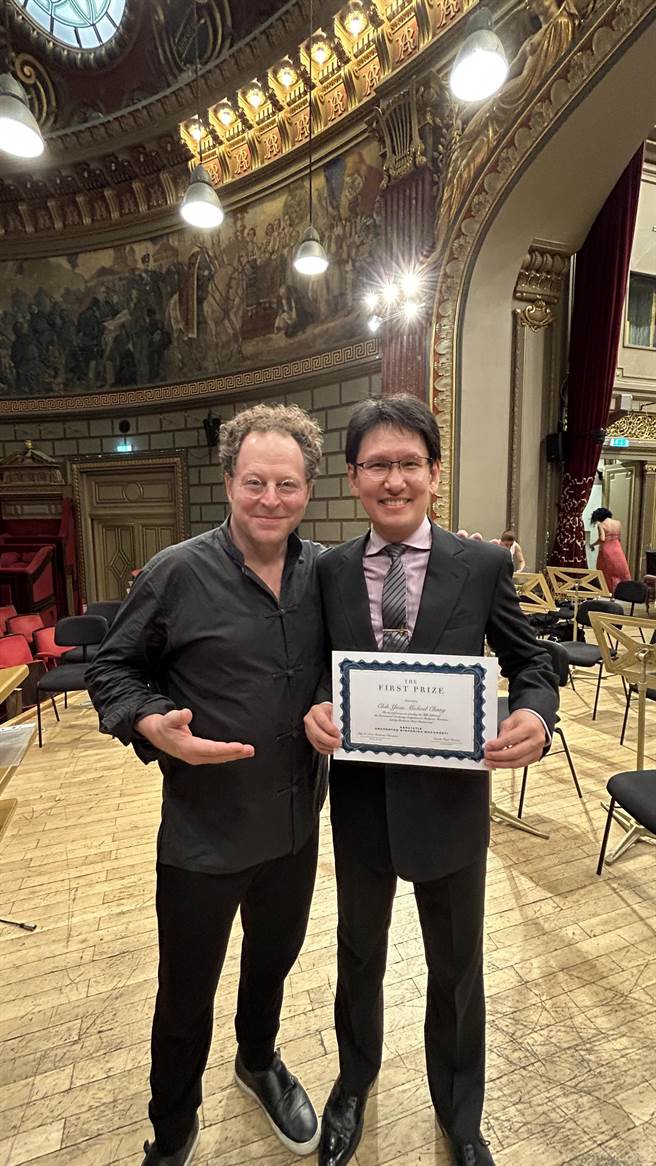 台北市立交響樂團（TSO）助理指揮張致遠，二度挑戰布加勒斯特國際指揮大賽（5th BMI International Bucharest Conducting Competition），獲得首獎。（北市交提供／李欣恬台北傳真）