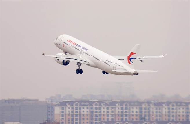 东航第二架C919客机，今起投入上海往来成都快线。（新华社）